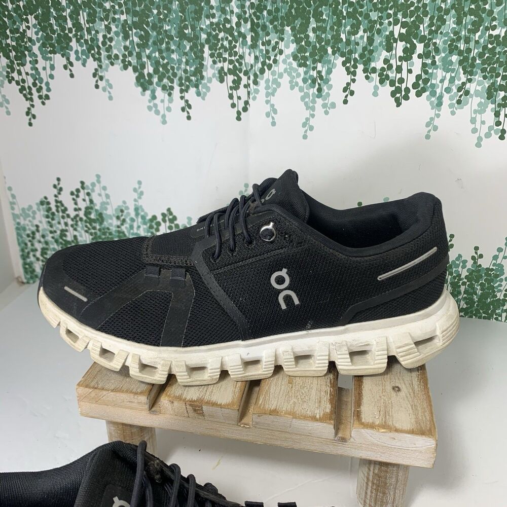 On Running Cloud Women’s Black Athletic Running Shoes Sneakers Size 7.5 - Picture 2 of 16